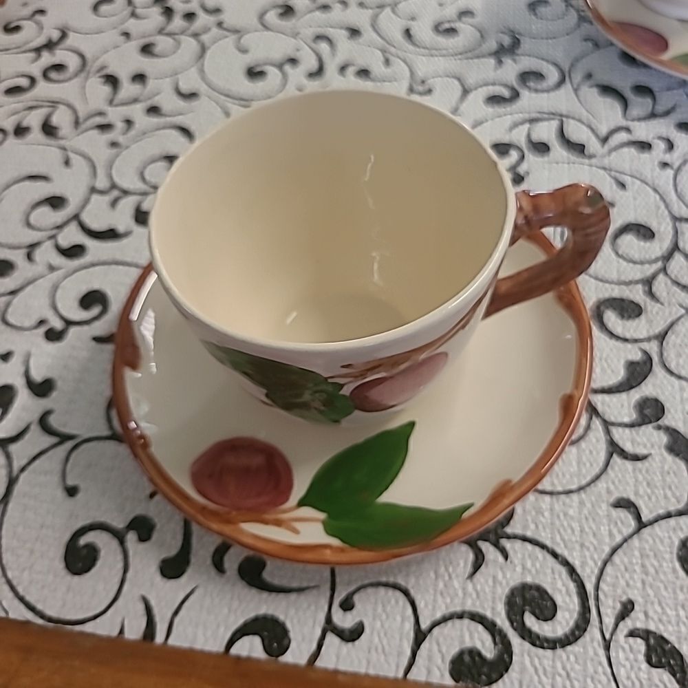 Fransican Dinnerware Apple Pattern - Picture 7 of 11